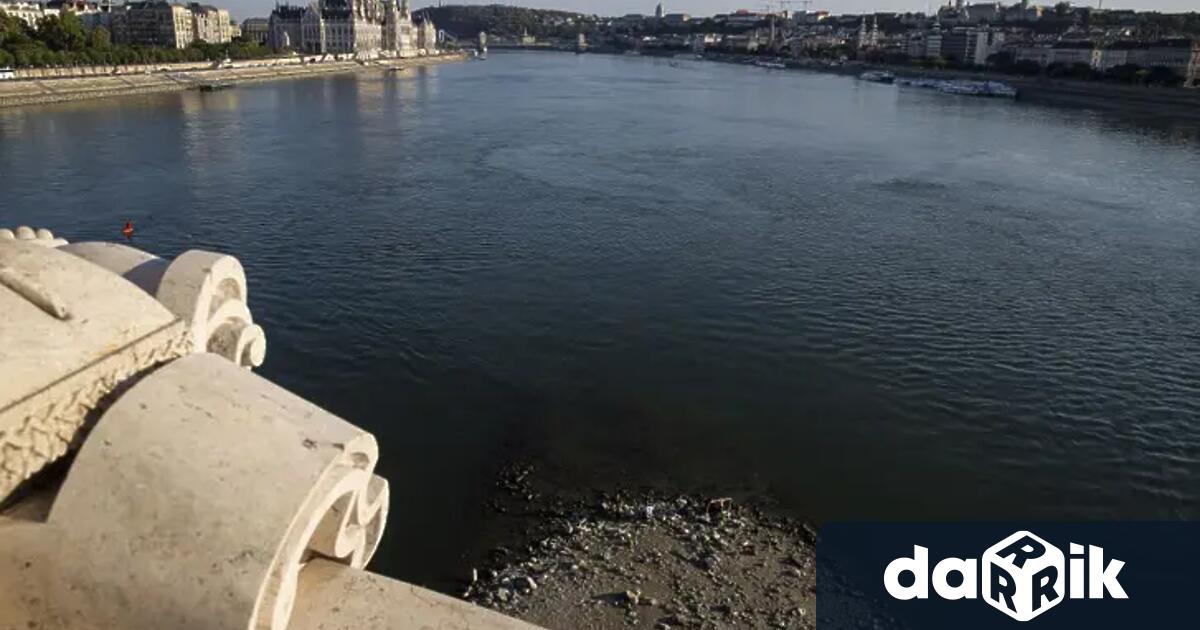В разгара на летните жеги забраниха къпането в река Дунав