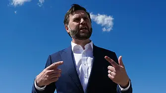 Джей Ди Ванс пристигна в Швейцария за преговорите с Иран 