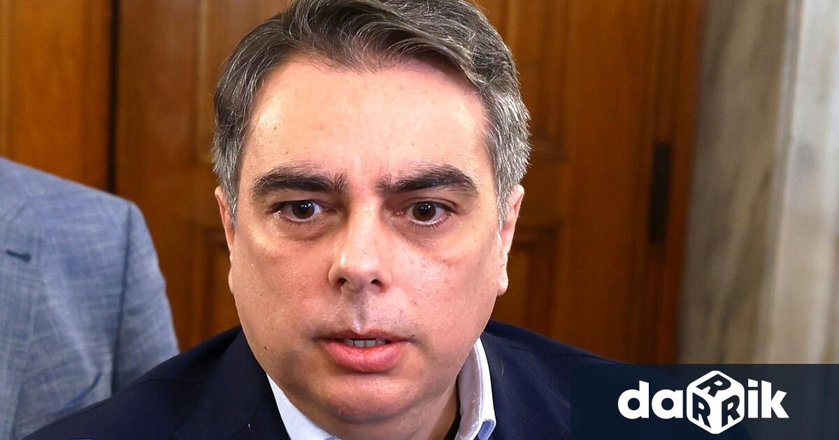 Не закъсняха политическите реакциислед представянето на Бюджет 2026от финансовия министър