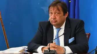 Иван Шишков представя екипа си в МРРБ и съобщава за нередности във ведомството