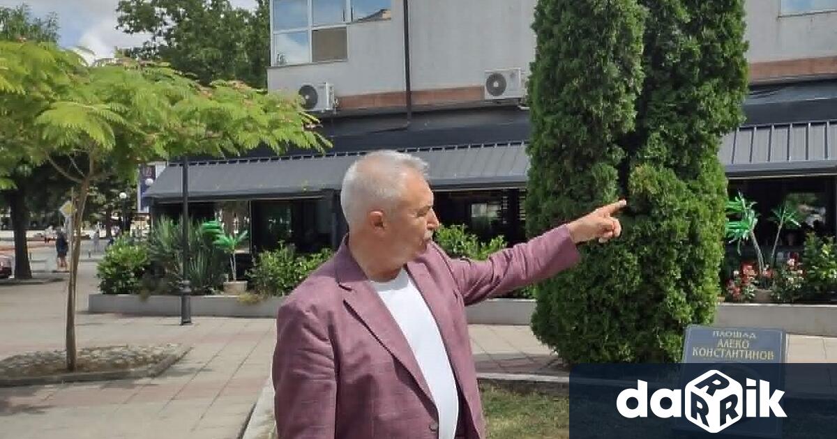 Община Монтана продължава премахването на автомобили паркирани на непозволени за