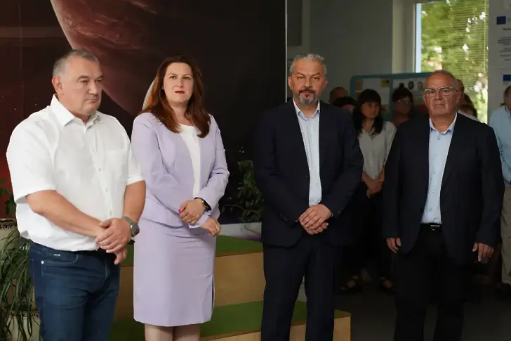 ПГМЕТ „Ген. Иван Бъчваров“ - Севлиево и „Вилерой & Бох България“ откриха специализирана лаборатория за обучение по „Машини и системи с ЦПУ“