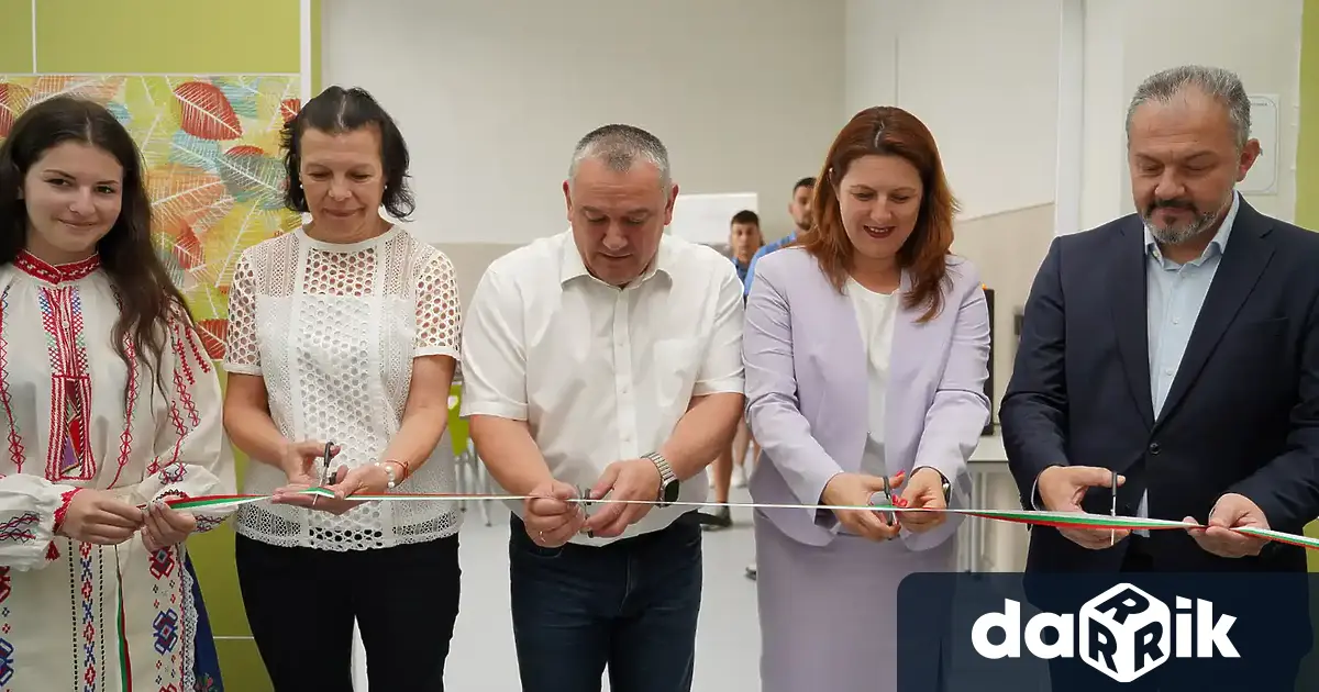 Специализирана техническа лаборатория за обучение по специалност Машини и системи