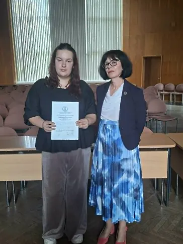 Женското благотворително дружество „Майчина грижа“ връчи награди на 6 зрелостника