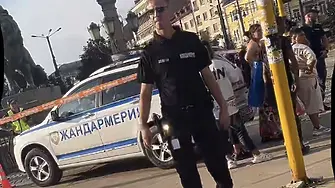 Екшън в София, бутнаха мъж от Лъвов мост