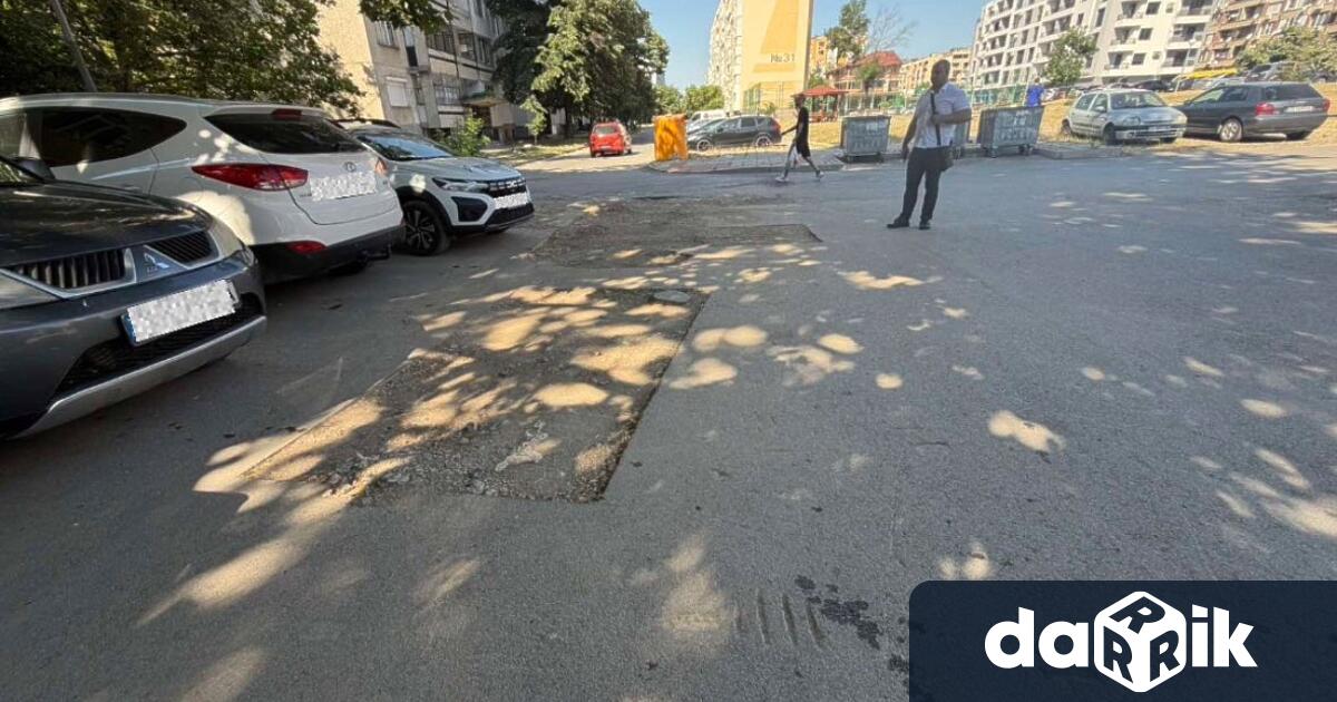 Община Сливен продължава възстановяването на асфалтови настилки увредени след аварийни
