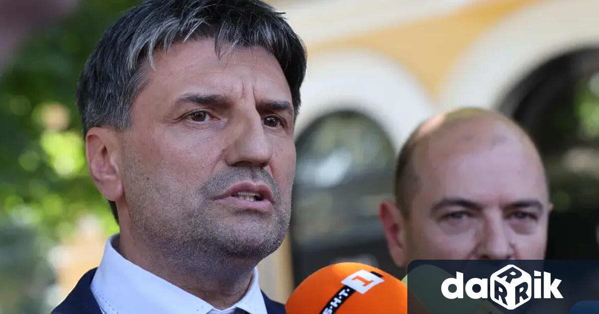 Двама шофьори на тирове са засечени с разменени тахошайби на