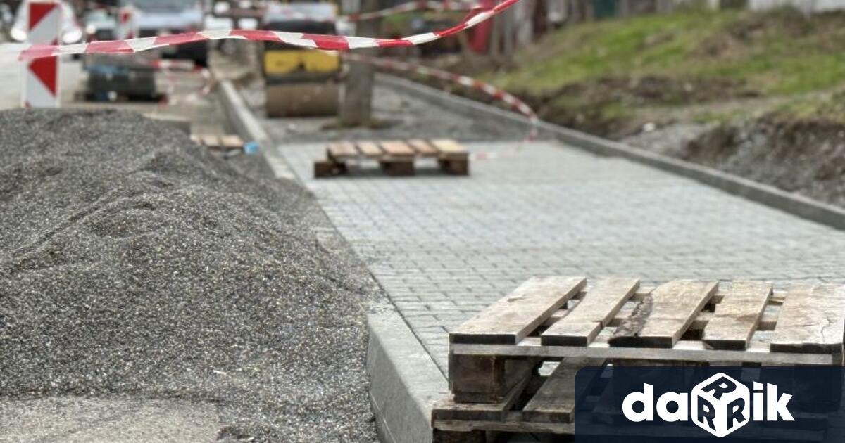 Община Сливен продължава дейностите по текущ ремонт на асфалтовите настилки