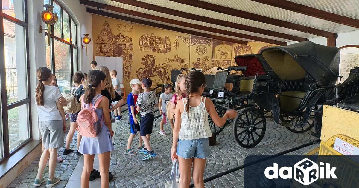 За поредна година понеделниците от програмата Книжно лято отвеждат децата