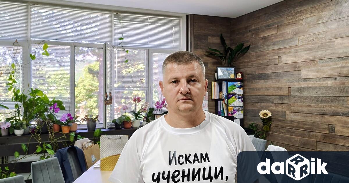 Учителят Мирослав Павлов преподавател на загиналия в трагичната катастрофа край