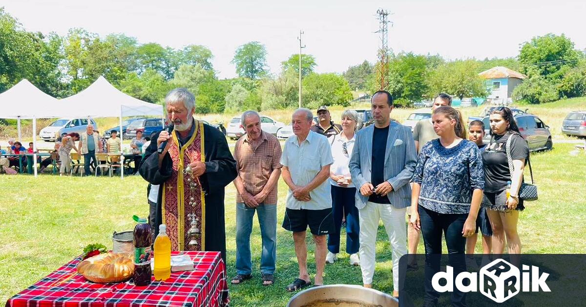 За поредна година жителите на село Мраморен отбелязаха Петровден с