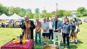 Отбелязаха Петровден в село Мраморен