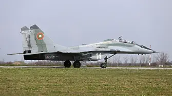 Приземиха в Бургас самолет за Израел след сигнал за отвличане, български МиГ-29 го ескортират