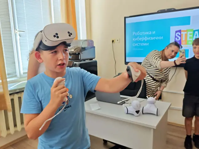 STEM център с пет тематични кабинета отвори врати в Спортно училище „Георги Бенковски“
