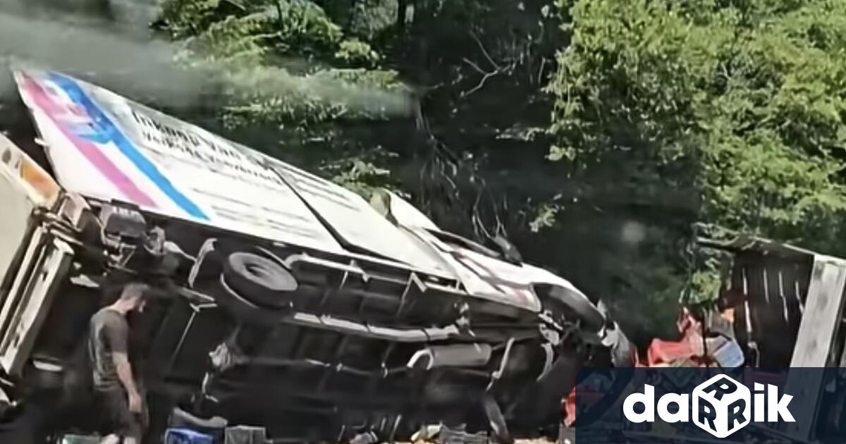 Временно движението през прохода Петрохан в област Монтана се осъществява