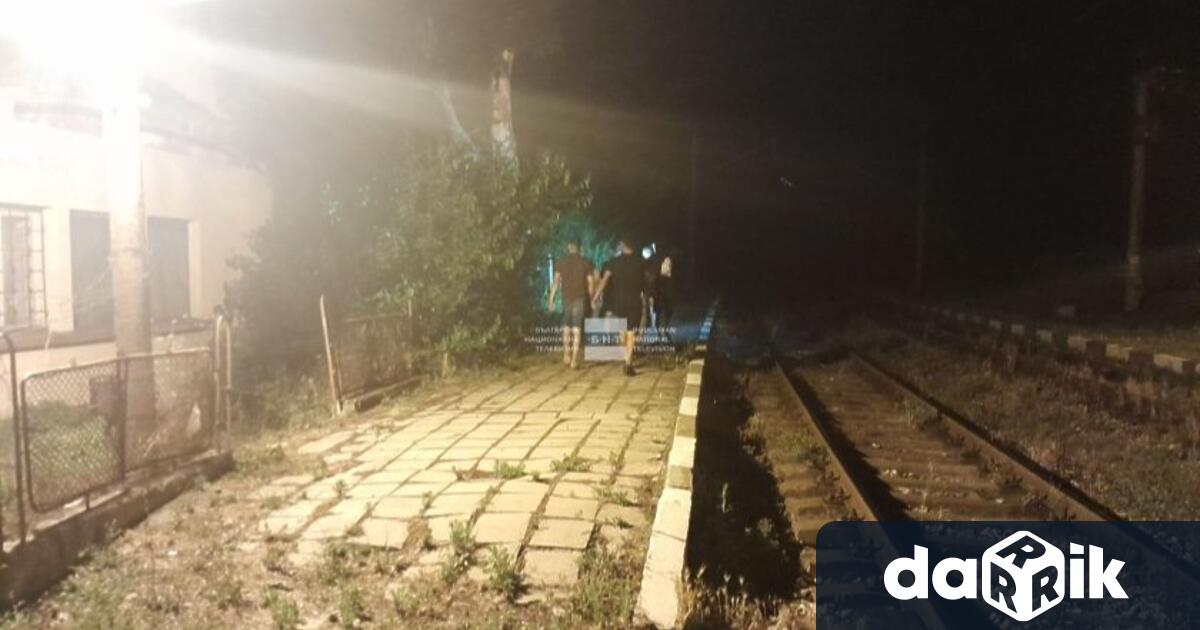 Полицейски екипи жандармерия и доброволци от село Константиново са в