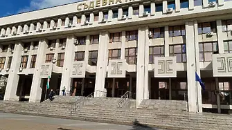 Съдът в Бургас наложи постоянен арест на шефа на ВиК и служител за безстопанственост