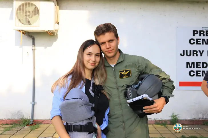 „Ден на отворени врати“ се проведе за родителите на курсантите-летци в 12-та Авиационна база
