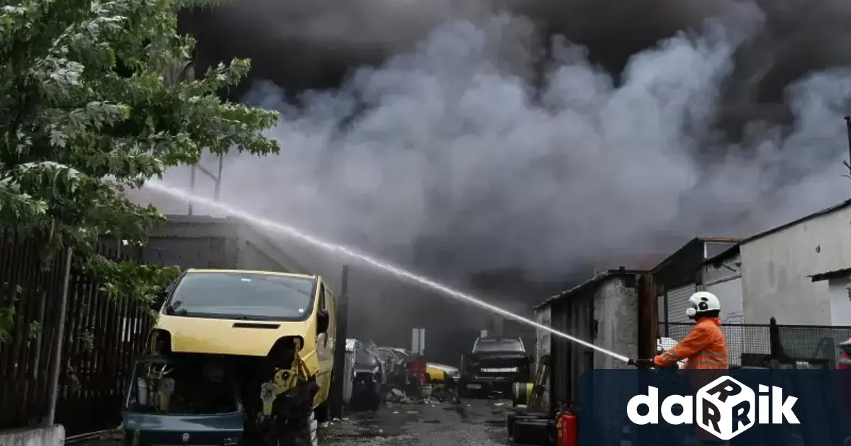 Въпреки уверенията на Столична община че въздухът след пожара в