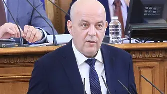 Разузнаването ще вербува студенти, за да преодолее липсата на кадри