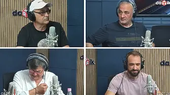 Новините обяснени: Пътуванията на Пеевски и Десислава Атанасова