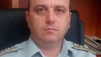 Иван Демерджиев отличи директора на плевенската пожарна комисар Станислав Атанасов с „Почетен знак на МВР“ – III степен