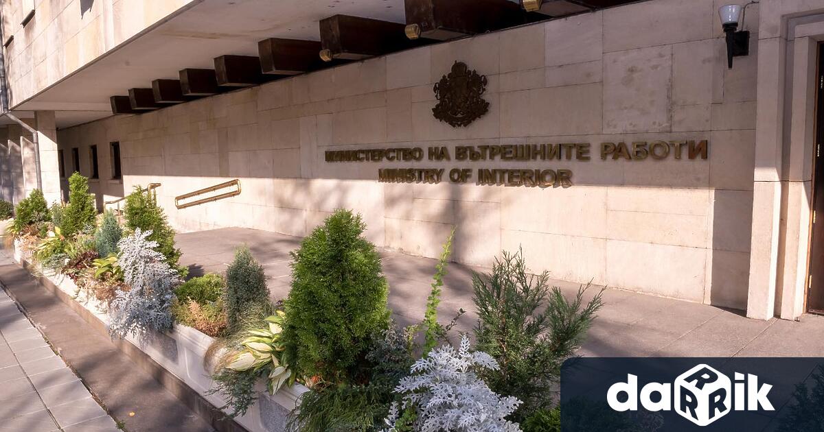 С полагане на венци пред Паметника на Незнайния воин и
