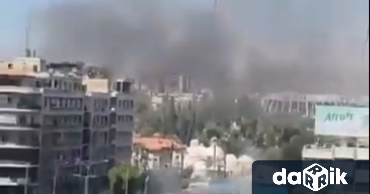Няколко взрива са били чути в централната част на сирийската