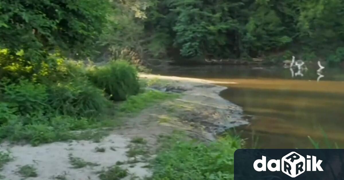 Издирването на второто дете във водите на река Струма продължава
