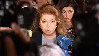 Йотова за Александър Александров: Благодарение на него за България се говореше като за космическа държава