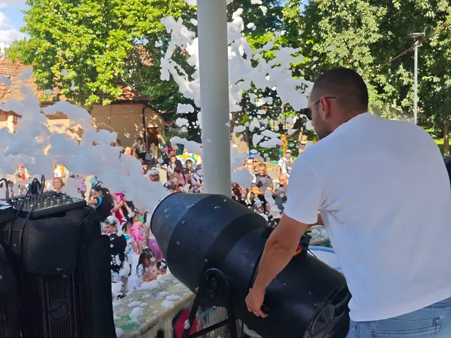 Пяна парти зарадва най-малките жители на Плевен! 