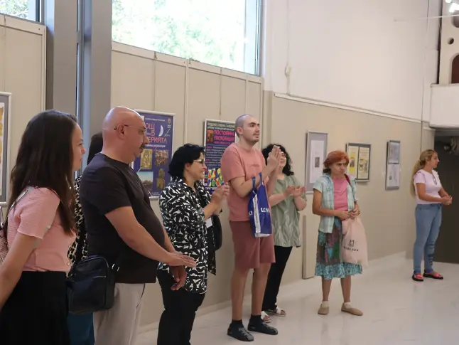 В Плевен откриха изложбата "Художествена галерия Дарение "Колекция Светлин Русев" в събитията и лица, плакати, 12.07.1984 - 12.07.2026"