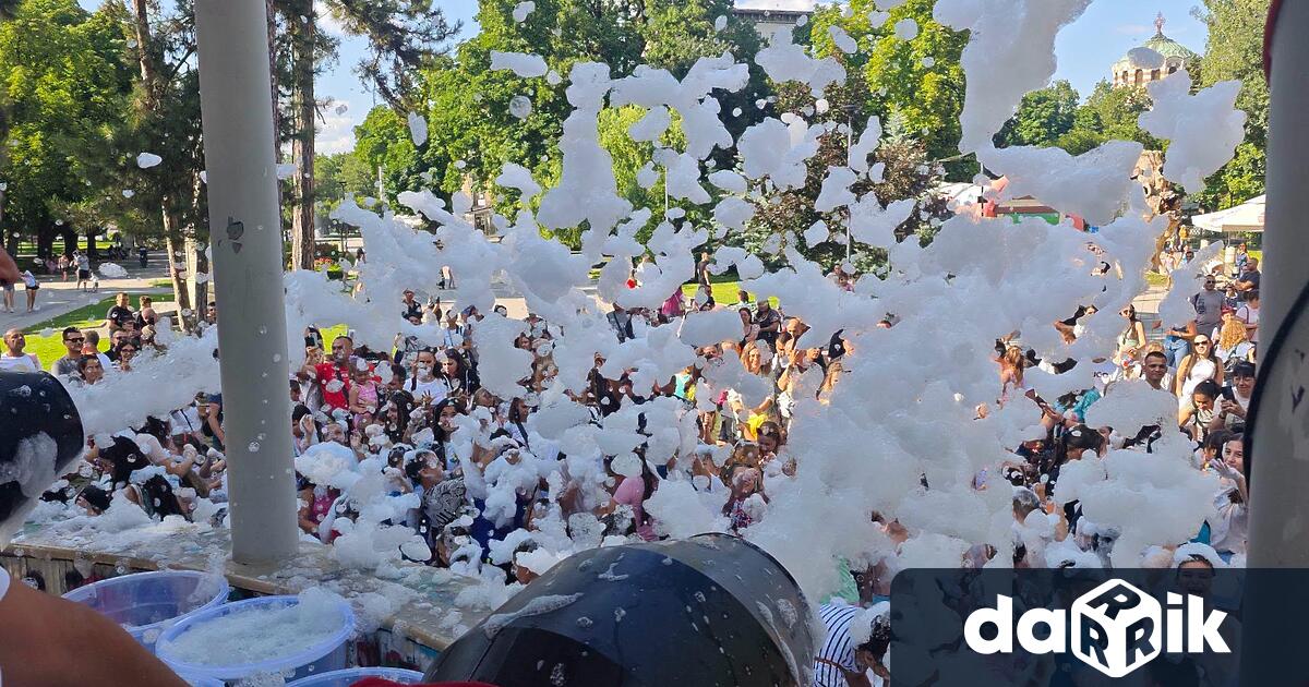 Пяна парти едно от най веселите летни забавления зарадва този