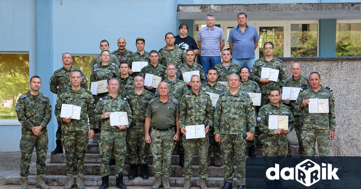 За първи път Висшето военновъздушно училище Георги Бенковски проведе специализиран