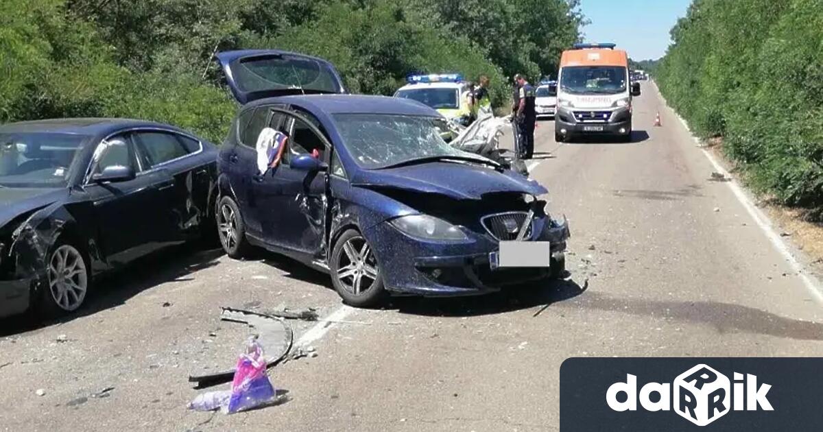 Верижна катастрофа затруднява движението по главния път Созопол – Бургас