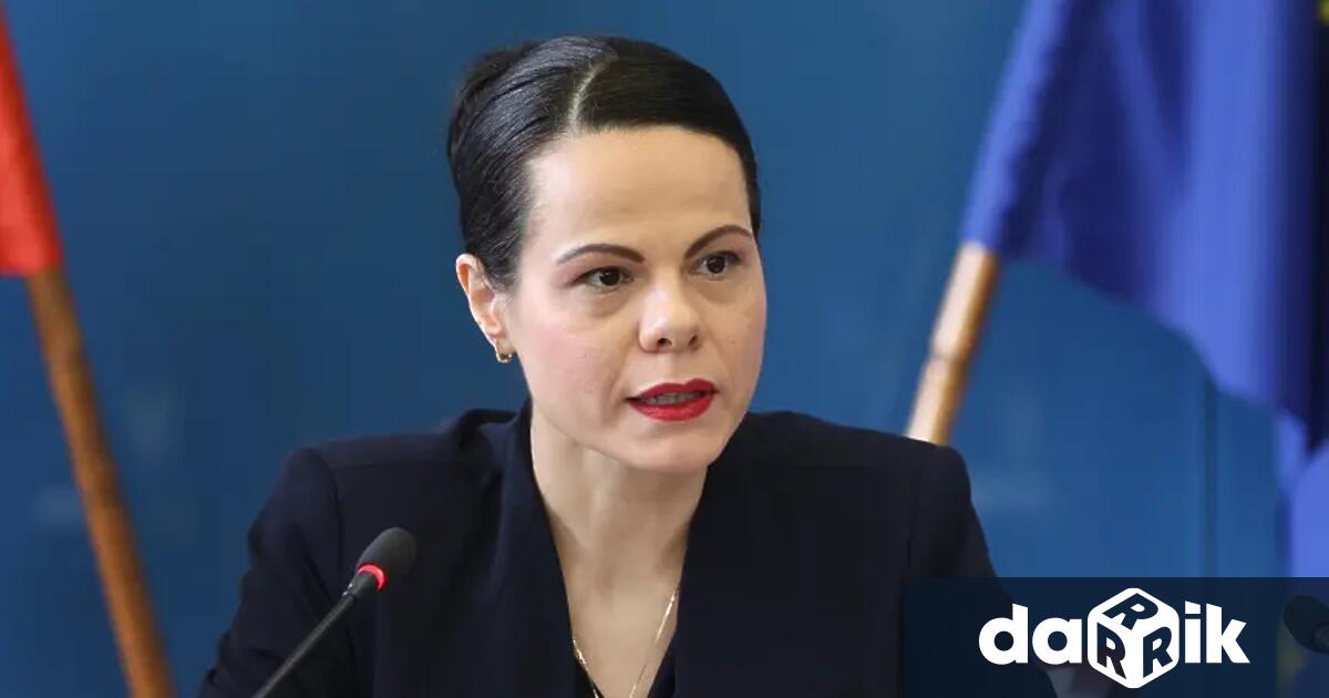 Частните болници да провеждат обществени поръчки за лекарства аскъпоструващите медикаменти