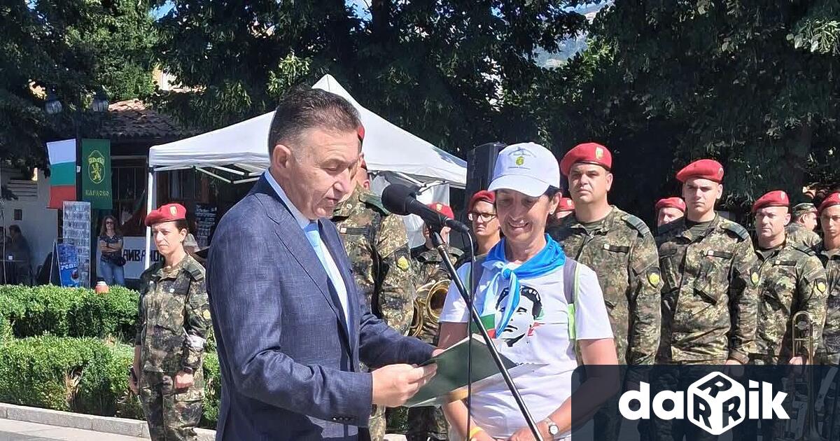 На площад Васил Левски в Карлово на 18 юли бяха