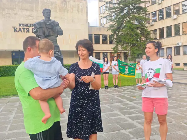 За 32-ра поредна година от Плевен стартира Националният поход „По стъпките на Апостола“