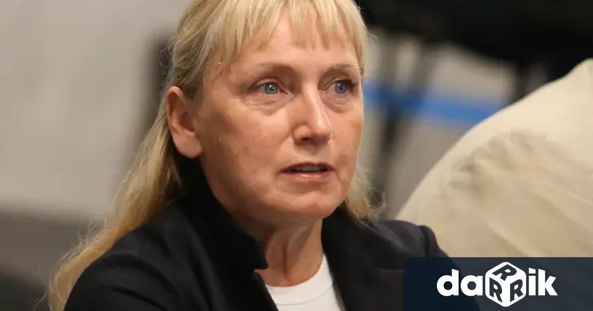 Евродепутатът Елена Йончева изпрати сигнал до Европол и Интерпол заради