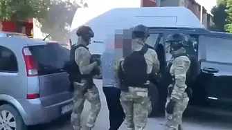 Трафик на мигранти: Задържани са сръбски полицаи при мащабната акция на Европол и ГДБОП (ВИДЕО)