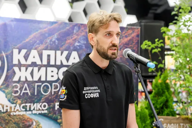 „Капка живот за гората“: Залесяват 25 декара опожарена гора в Пирин с близо 12 000 фиданки