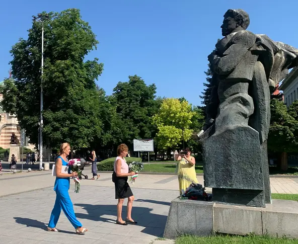  Плевен уважи 189-ата годишнина от рождението на Васил Левски 