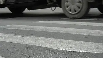 Жена е с опасност за живота, след като беше блъсната на пешеходна пътека в Бургас