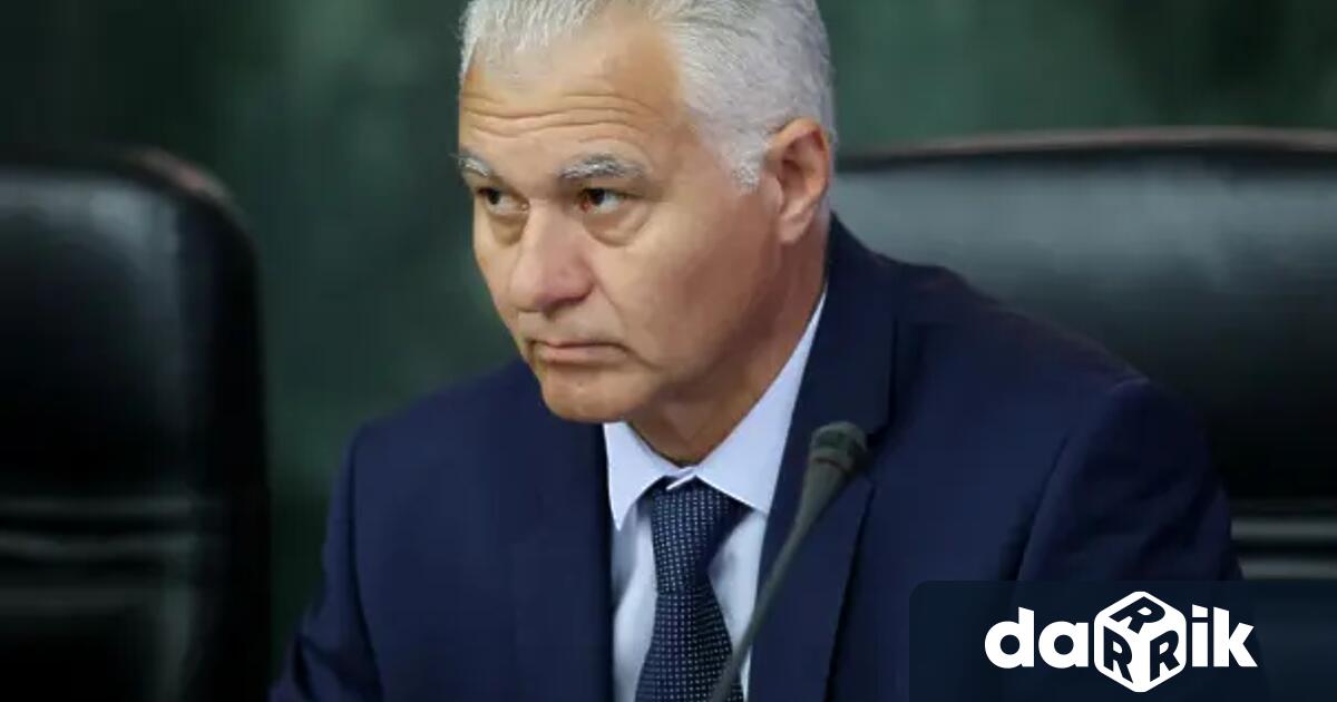 Депутатите ще гласуват за прекратяване правомощията на председателя на Комисията