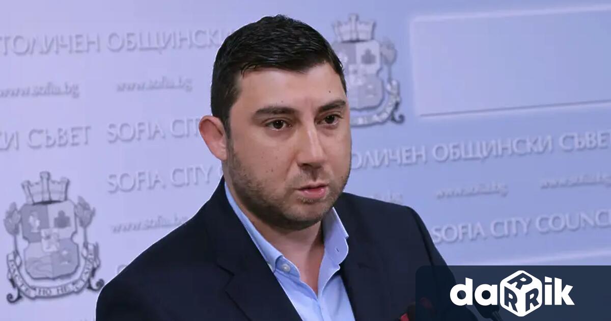 Общинският съветник в Столичния общински съветКарлос Контрера заяви че ще