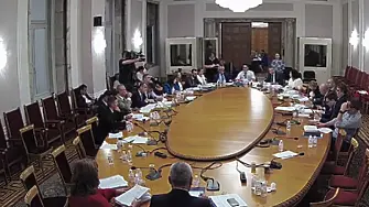 Отхвърлиха предложения на Десислава Танева за финансиране на четири ключови проекта за Сливенска област