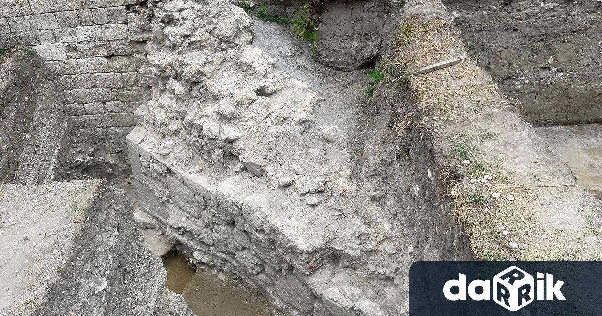 Вторият сезон на археологическите проучвания в крепостния ров на Баба
