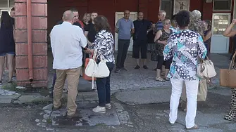 Севлиево без директен автобус до морето: Жители излязоха на протест