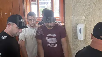 Съдът пусна под домашен арест служителите на НАП, обвинени за получаване на подкуп