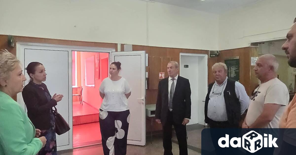 В рамките на работно посещение областният управител Иван Петков и